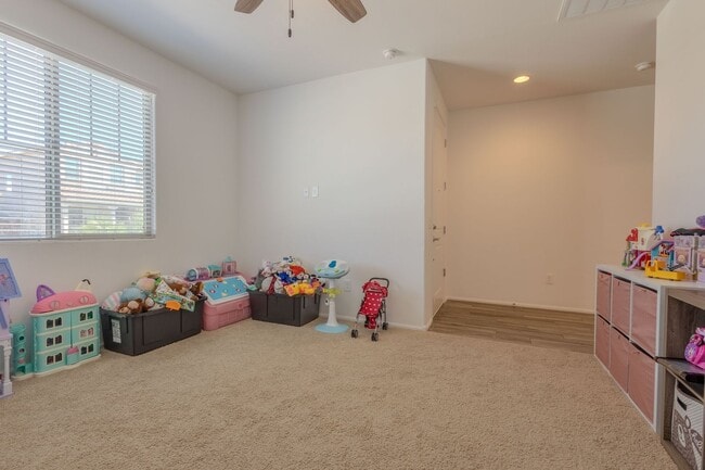 Photo - 3 Bedrooms, 2.5 Bathrooms