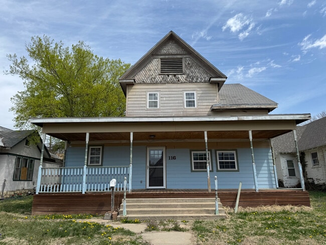 116 S 1st St