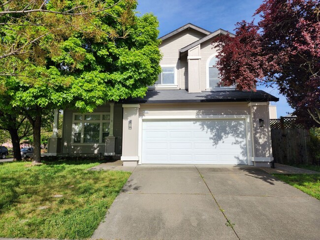 3 Bedroom Home in NW Santa Rosa - 3 Bedroom Home in NW Santa Rosa