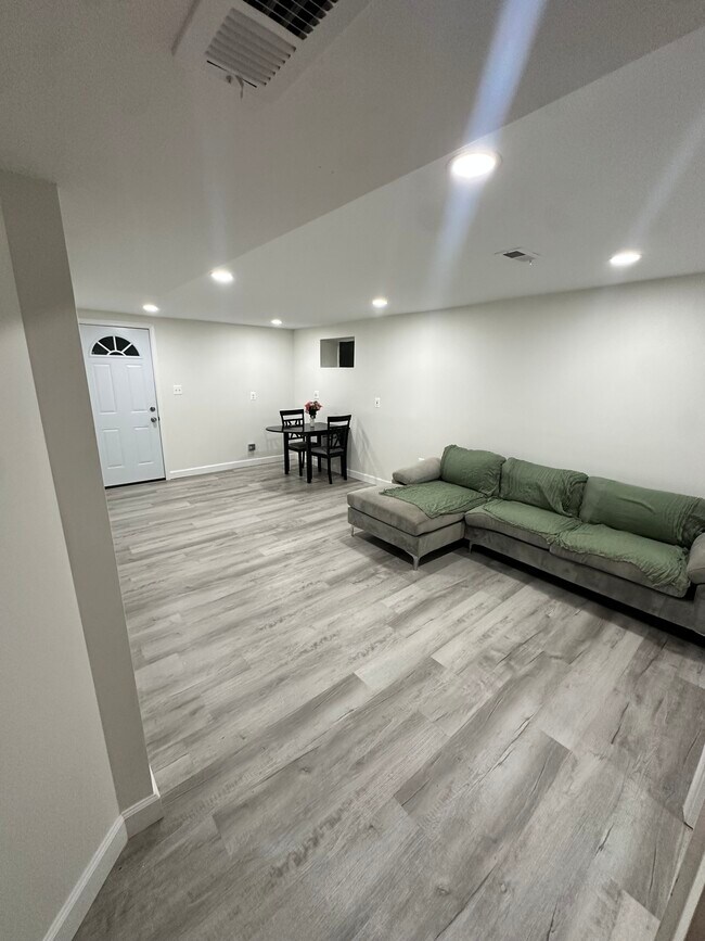 Photo - 8303 Navahoe Dr
