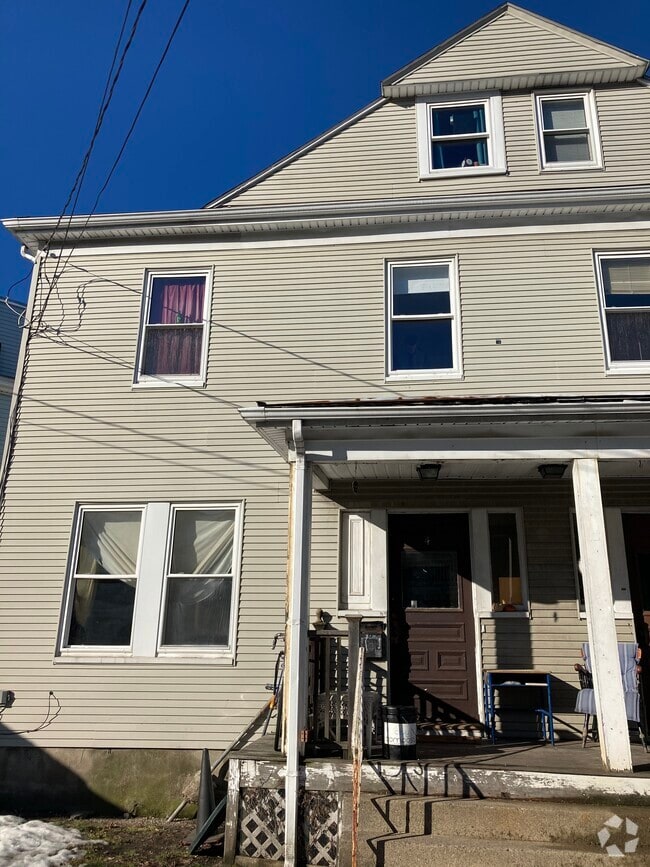 Building Photo - 4 Haskell St Rental
