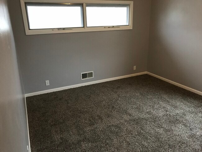 Photo - 4 Viburnum Ln