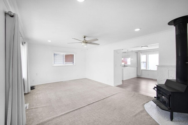 204 Dove Ave