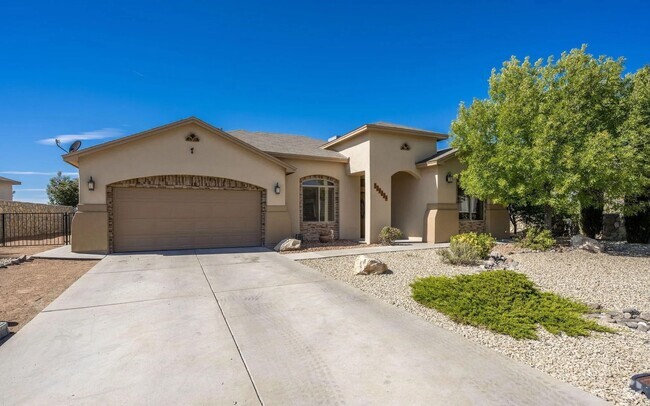 Building Photo - Gorgeous 5 Bedroom Home Off Sonoma Ranch