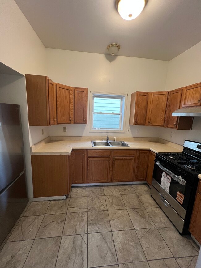 Photo - 196 Main St (unit 1)