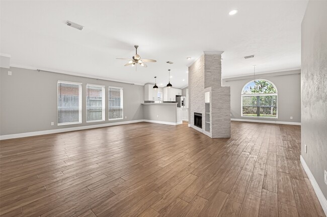 Photo - 5807 Walkabout Way