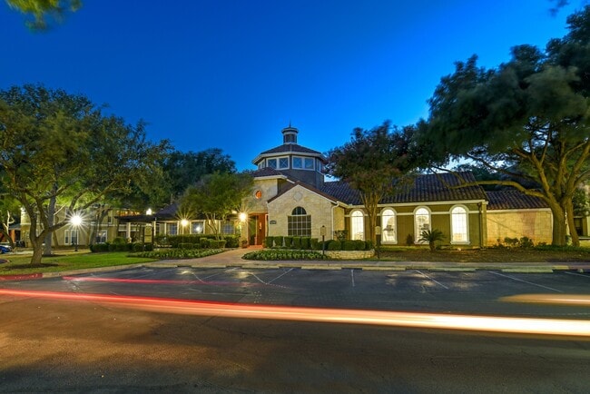 Indian Hollow Apartment Homes