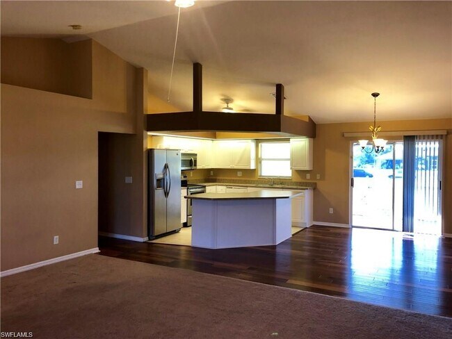 Photo - 2204 NE 9th Pl