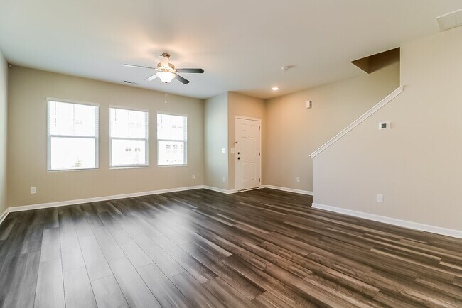 539 Landing View Dr
