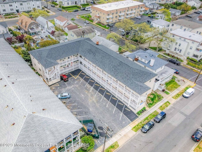 Photo - 107 McCabe Ave Unidad 308