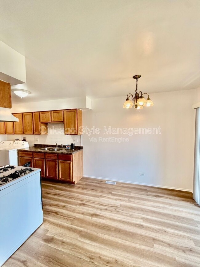 Photo - 748 Manteca Ct Unit 4