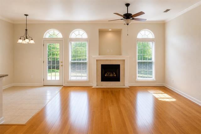 212 Longview Ct