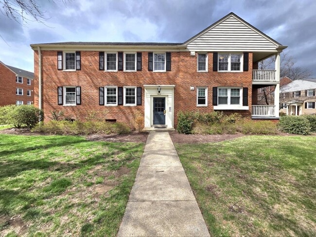 Building Photo - 6620 Boulevard View