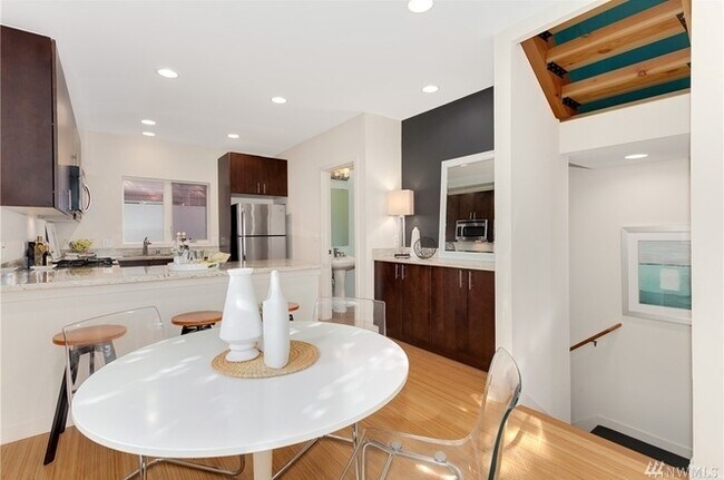 Photo - Stunning Townhome in the heart of Columbia City