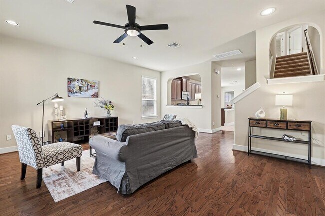 Photo - 3319 Dalton St