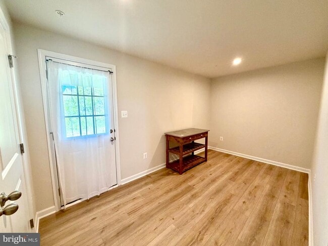 Photo - 309 Yellow Bill Ln