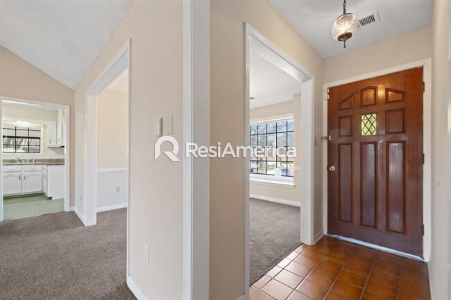 Photo - Renovated 3 Bedroom 2 Bath in 38115