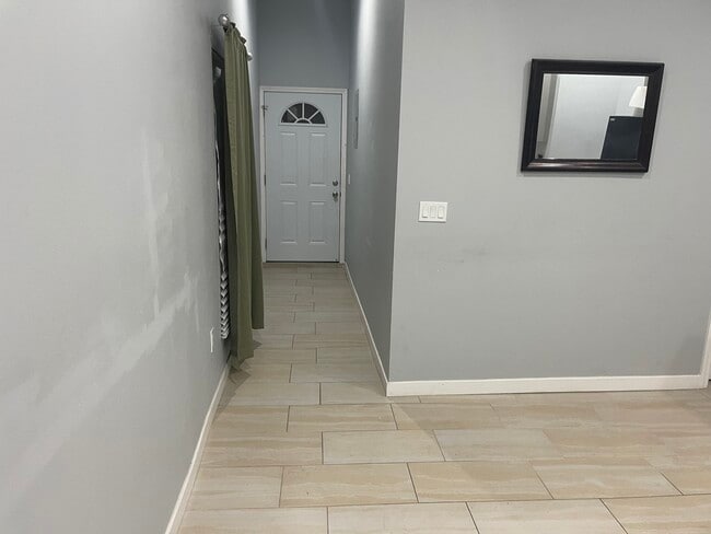 Photo - 2904 E 63rd St Unidad A