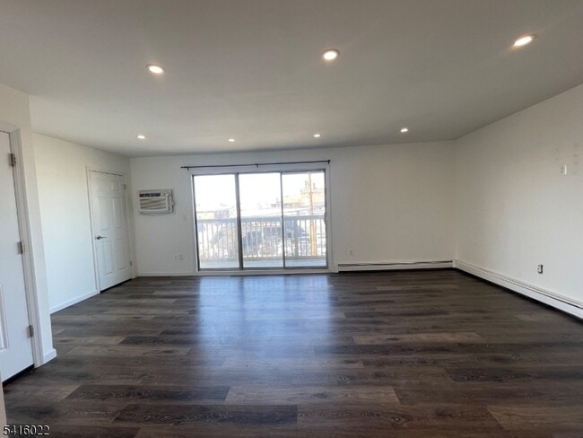 Photo - 404 S 5th St