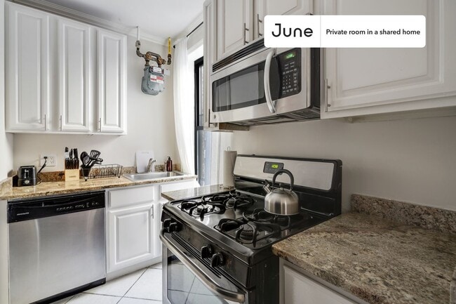 Photo - Room in Shared 4 bed/1 bath home Unit A