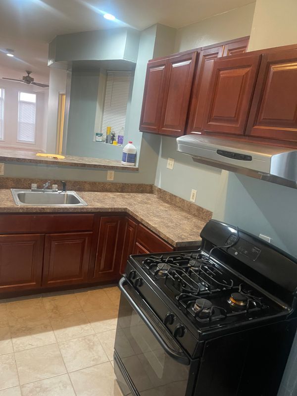 Photo - 518 Sanford Pl