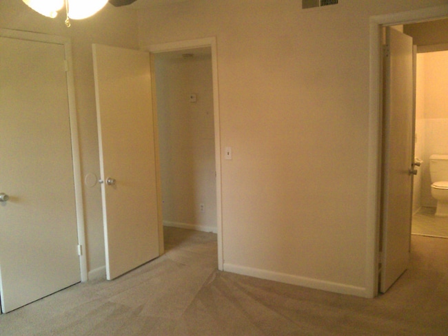 Photo - 3322 Fairmont Dr Unit #6