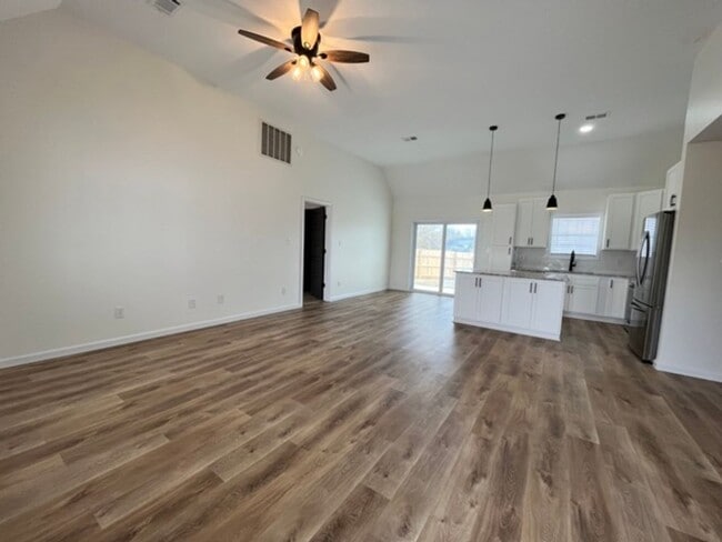Photo - ***MOVE-IN SPECIAL*** $500 OFF *** Beautif...