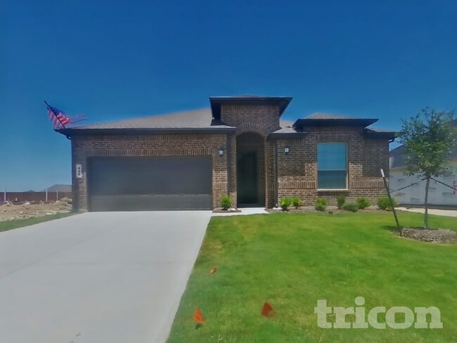 448 Lone Star Dr