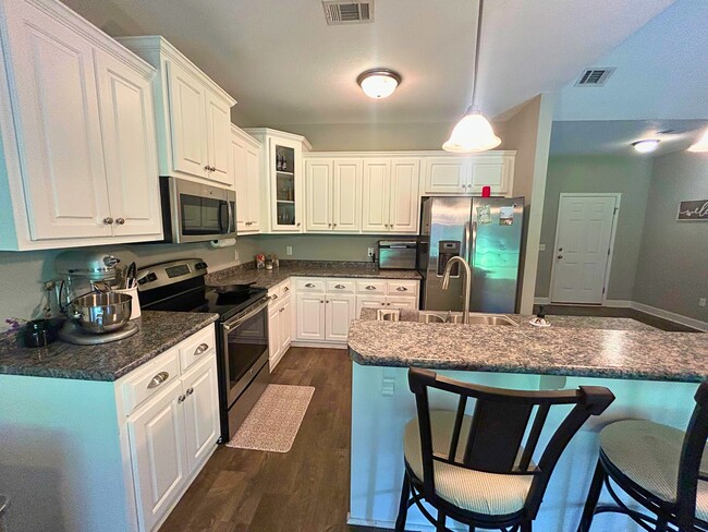 Photo - 425 Serenity Ave