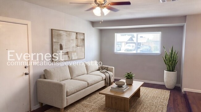 Building Photo - 3-Bed/2-Bath Home/ Pet Friendly/Available Now!