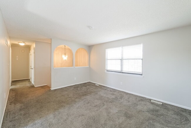 Photo - 101 E Pacific Dr