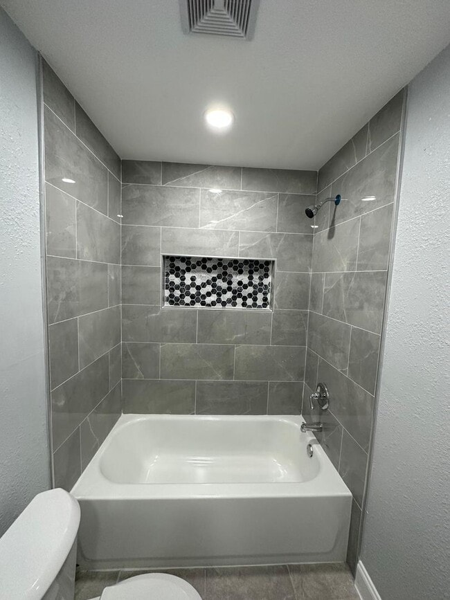 Photo - Fully Renovated 1/1 Available for Immediate Rent!