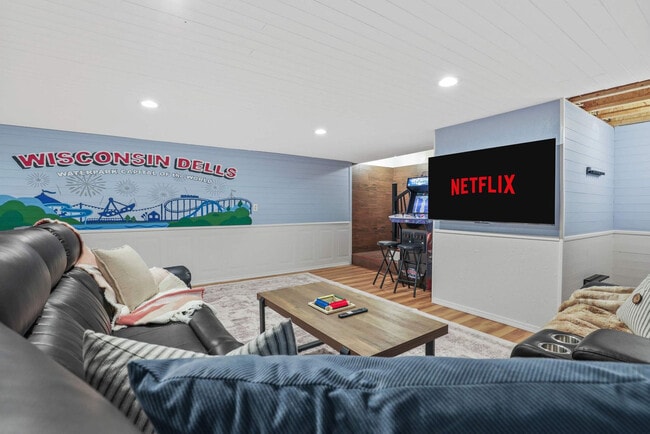 Photo - 924 Capital St Unit ID1369276P