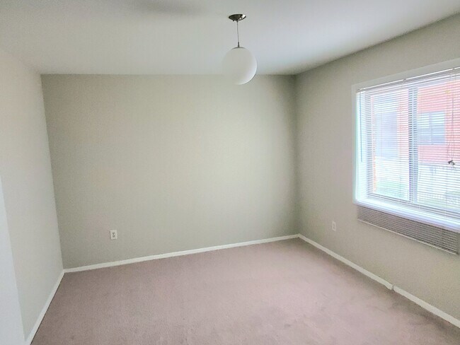 Photo - Commonwealth Terrace Apartments