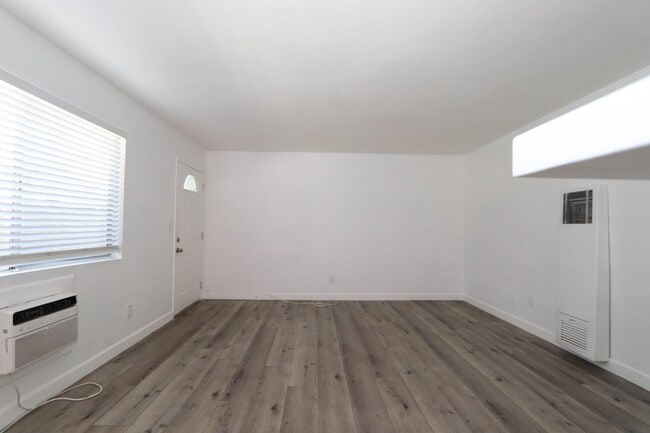 460 Vista Ave Unit B