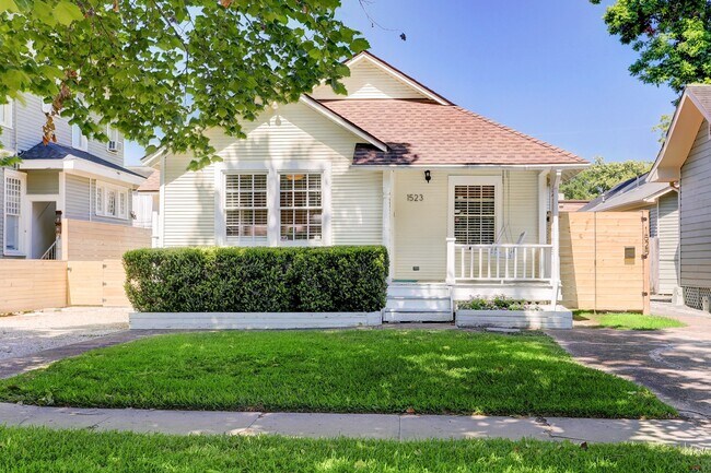 Building Photo - 1523 Harvard St