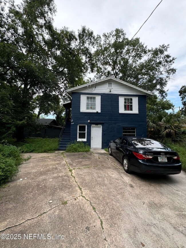 Building Photo - 1526 W 22nd St