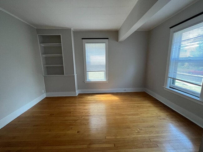 Photo - 1084 Wendell Ave