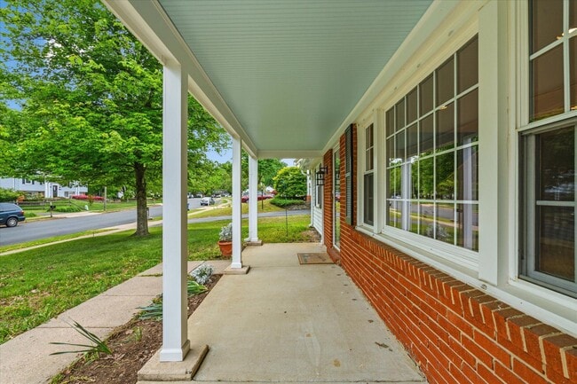 Photo - 5406 Dunsmore Rd