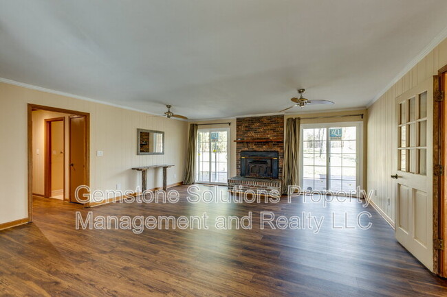 Photo - 4372 S Carothers Rd House
