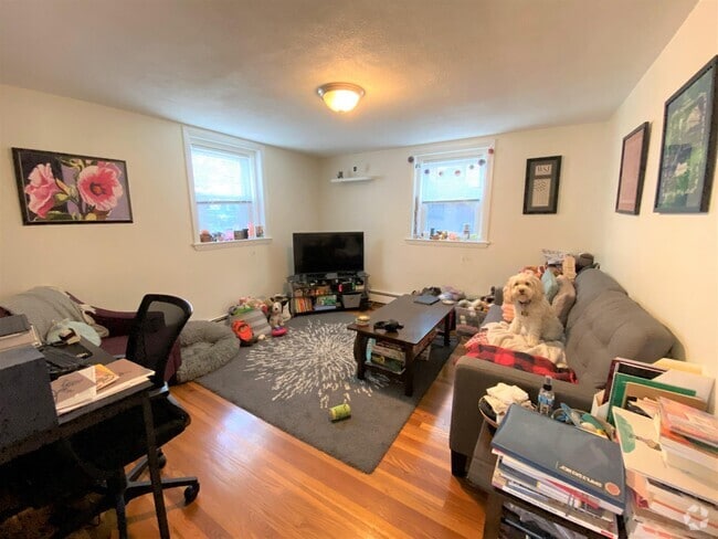 Building Photo - 44 Lincoln St Unit 1 Rental