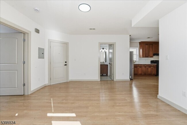 Photo - 260 S 10th St Unidad 2