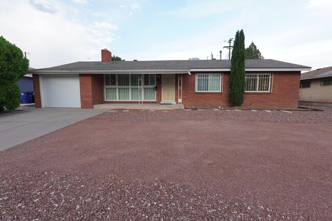 Photo - 2806 San Pedro Dr NE