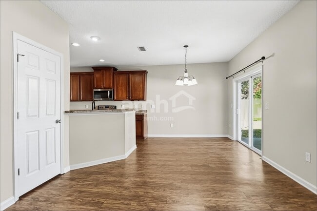 Photo - 2724 Creekfront Dr