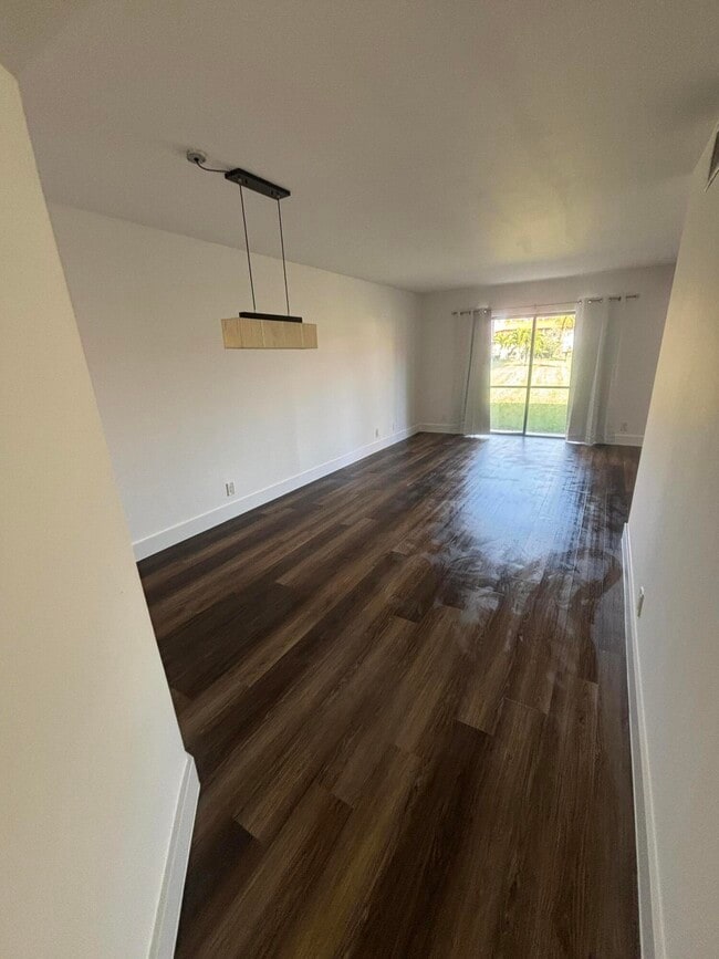 Building Photo - 21909 Lake Forest Cir Unit 102
