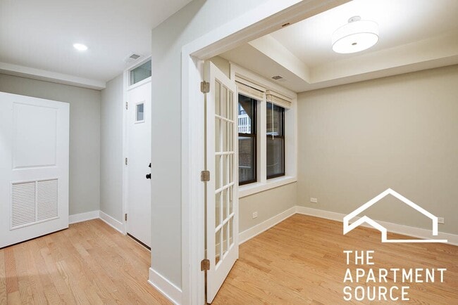 Photo - 4407 N Seeley Ave Unit 1