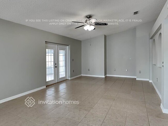 Photo - 1622 Hudderfield Cir W