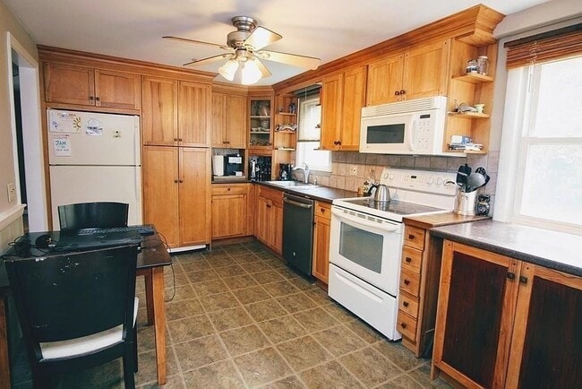 Photo - 17 Janet Cir