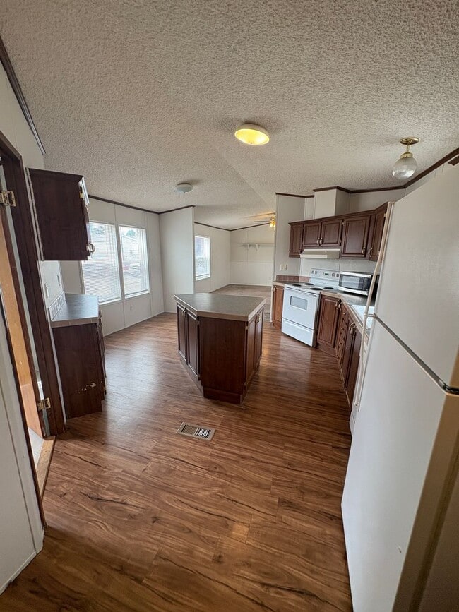 Photo - 3 br 2 bath manufactured centrally located
