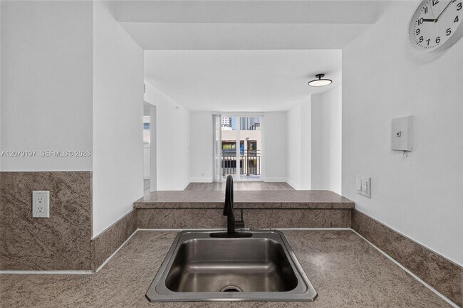 Photo - 501 SW 1st St Unit 607